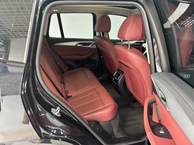 BMW iX3 — Фото автомобиля 25