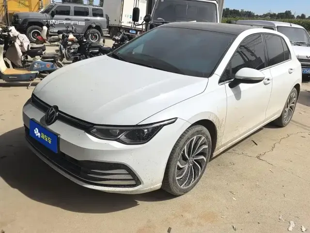 Фотография автомобиля — Volkswagen Golf