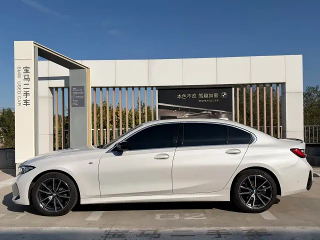 BMW 3 Series — Фото автомобиля 12