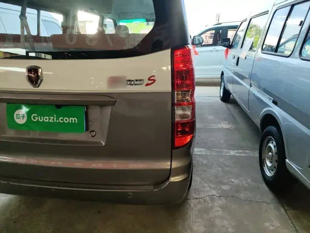 Jinbei New Hiace S — Фото автомобиля 7