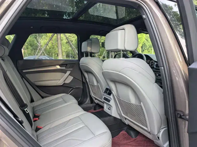 Audi Q5L — Фото автомобиля 15