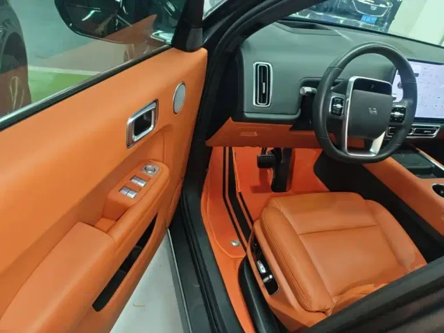 Li Auto L7 — Фото автомобиля 15