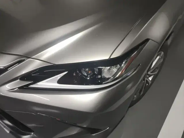 Lexus ES — Фото автомобиля 5