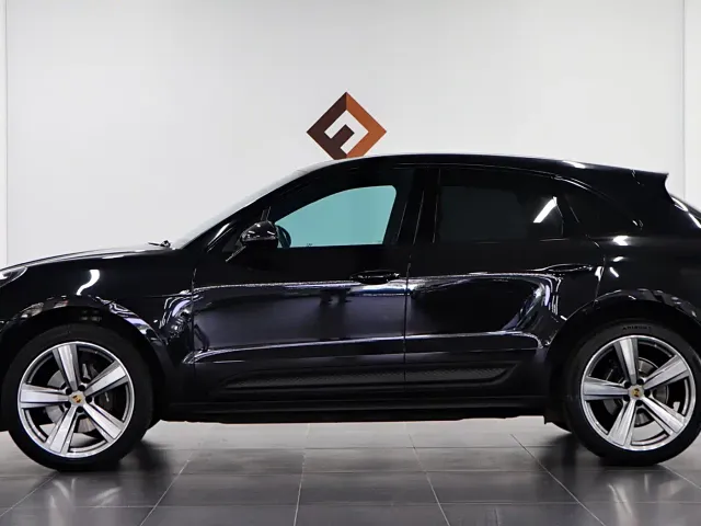 Porsche Macan — Фото автомобиля 7