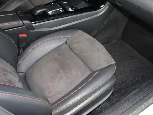 Mercedes-Benz A-Class — Фото автомобиля 16