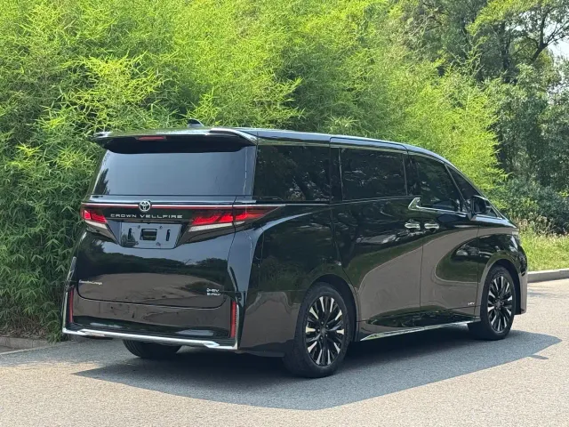 Toyota Vellfire — Фото автомобиля 21
