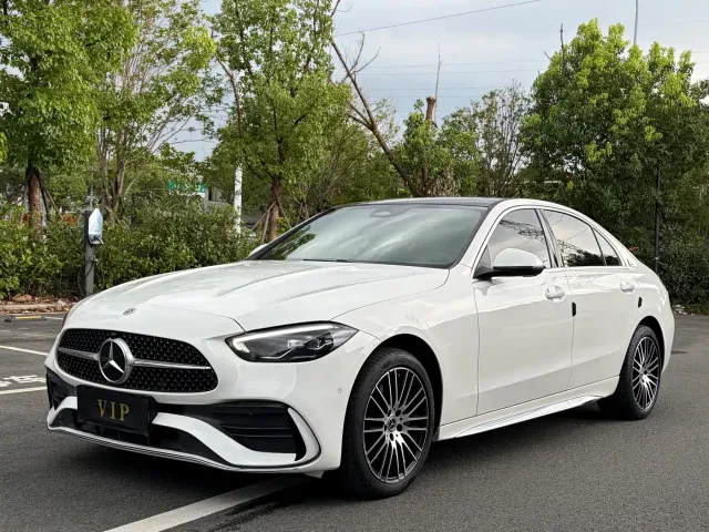 Фотография автомобиля — Mercedes-Benz C-Class