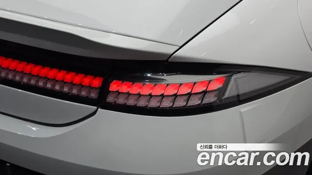 Hyundai Ioniq 6 — Фото автомобиля 8