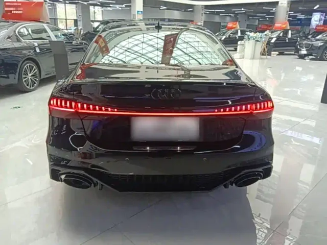 Audi A7L — Фото автомобиля 5