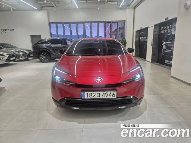 Toyota Prius — Фото автомобиля 3