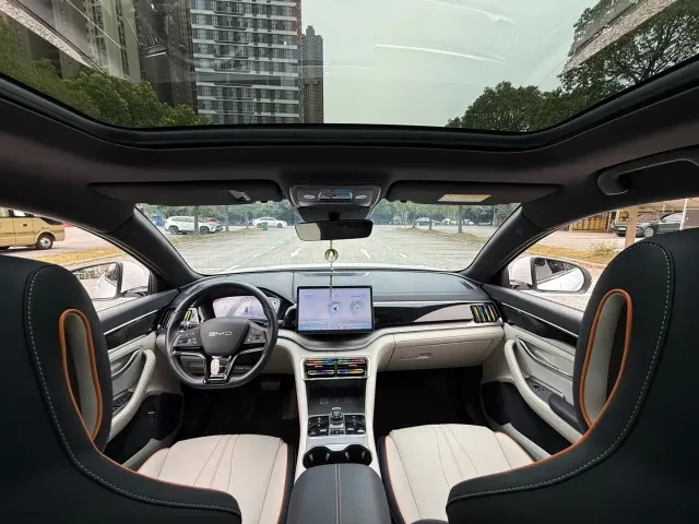 BYD Song PLUS PHEV 2023 Champion Edition EV 520KM Premium — Фото автомобиля 3