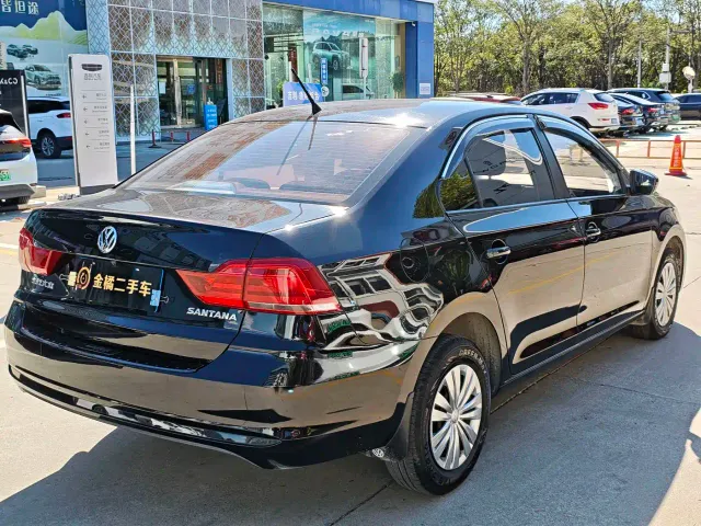 Volkswagen Santana — Фото автомобиля 3