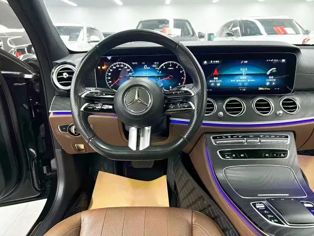 Mercedes-Benz E-Class — Фото автомобиля 17