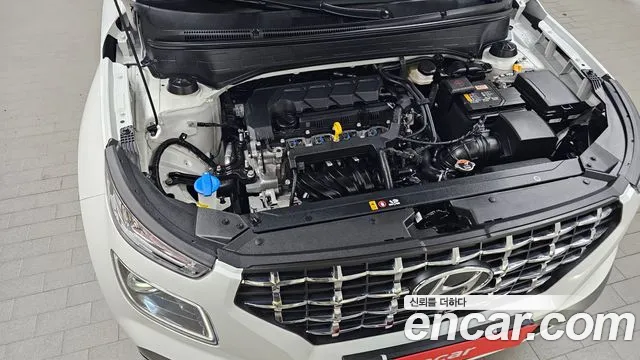 Hyundai Venue — Фото автомобиля 9