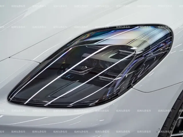 Porsche Panamera — Фото автомобиля 10