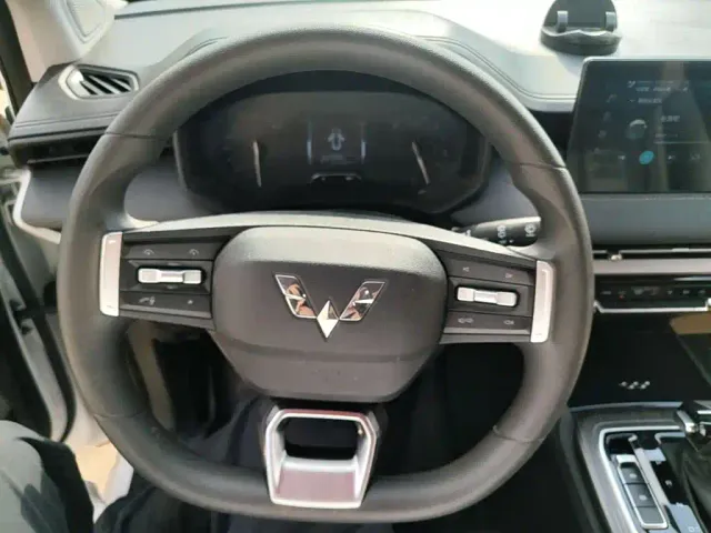 Wuling Jiachen — Фото автомобиля 10