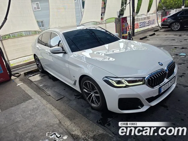 BMW 5 Series G30 — Фото автомобиля 5