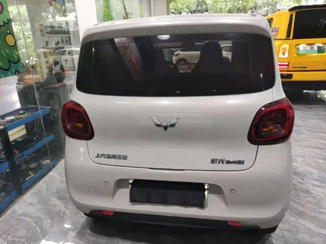 Wuling Hongguang Mini EV — Фото автомобиля 5