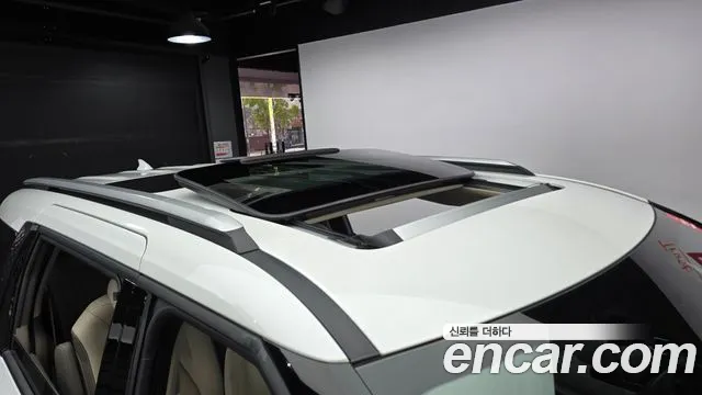Kia Carnival Generation 4 — Фото автомобиля 20