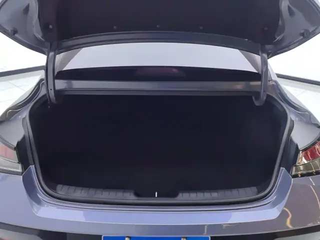 Hyundai Elantra — Фото автомобиля 4