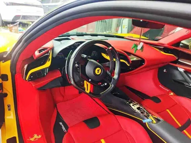 Ferrari SF90 — Фото автомобиля 9