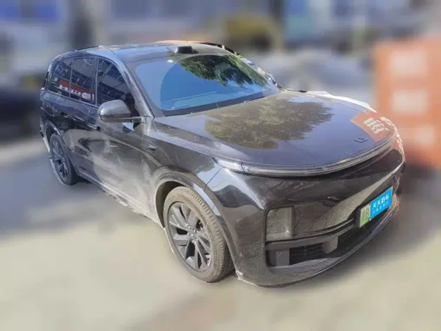 Li Auto Li L8 2023 Max — Фото автомобиля 3