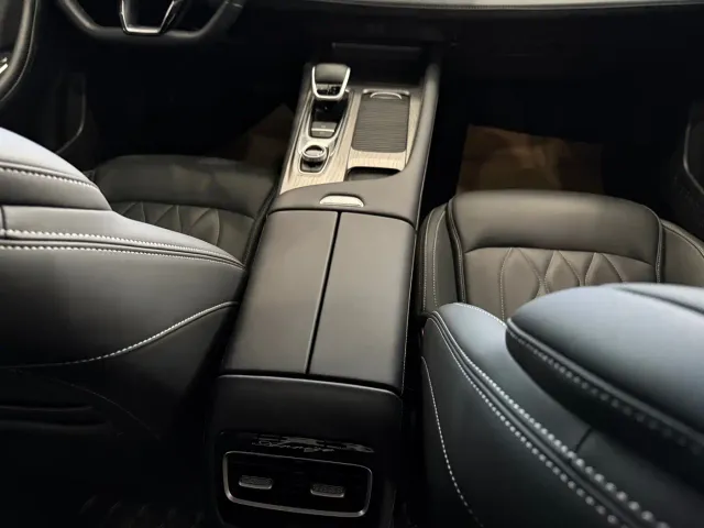 Chery Arrizo 8 — Фото автомобиля 6