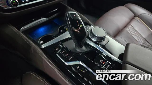 BMW 5 Series — Фото автомобиля 12