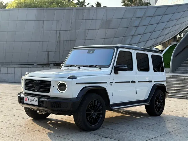 Фотография автомобиля — Mercedes-Benz G-Class