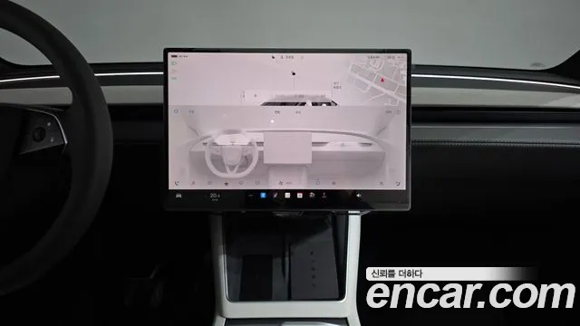 Tesla Model Y — Фото автомобиля 20