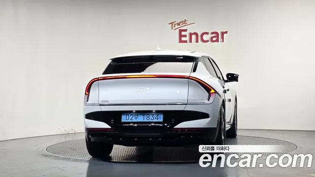 Kia EV6 New — Фото автомобиля 4
