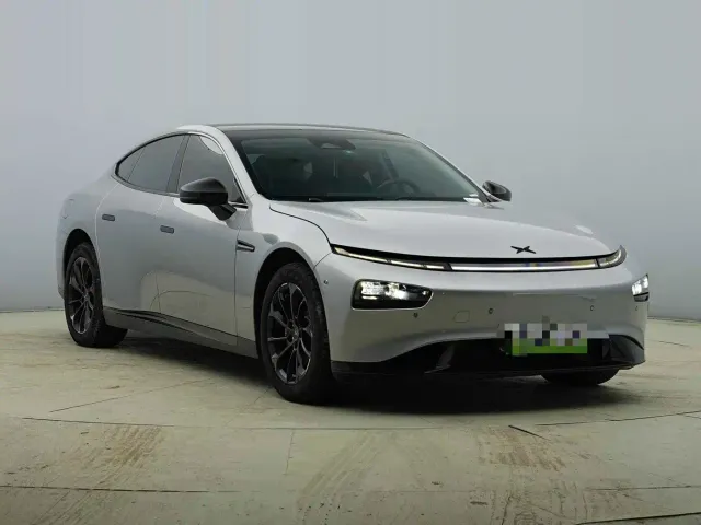 Xpeng P7 — Фото автомобиля 3