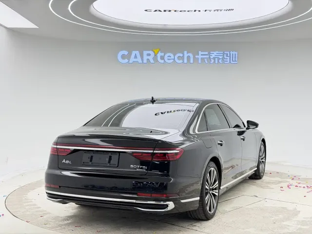Audi A8 — Фото автомобиля 6