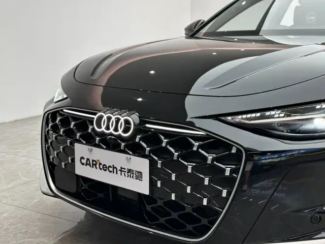 Audi A6L — Фото автомобиля 18