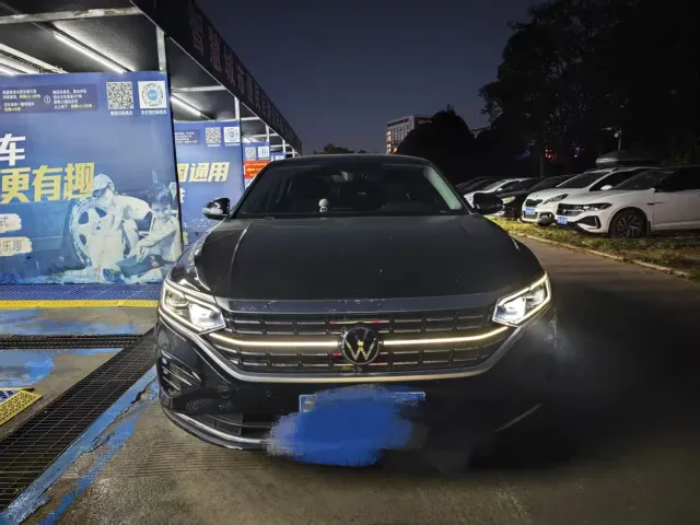 Volkswagen Passat — Фото автомобиля 2