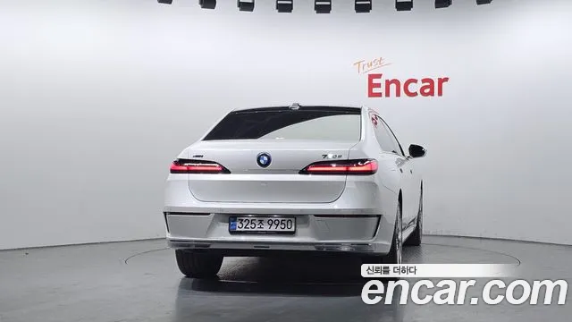 BMW 7-Series 7 серия (G70) — Фото автомобиля 4