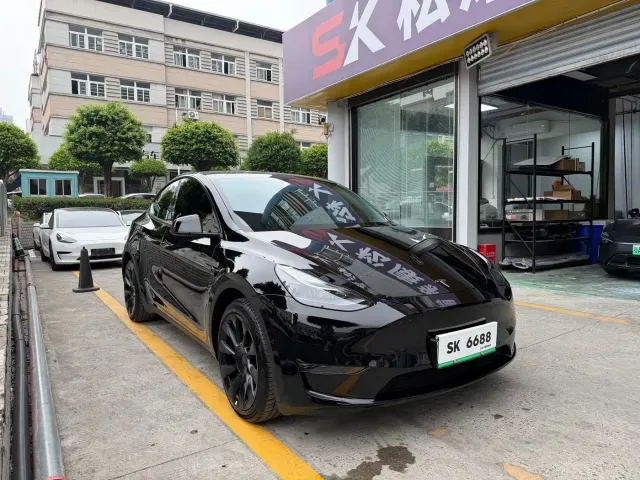 Tesla Model Y 2022 Facelift Long Range All-Wheel Drive Version — Фото автомобиля 3