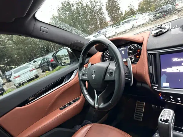Maserati Levante — Фото автомобиля 16