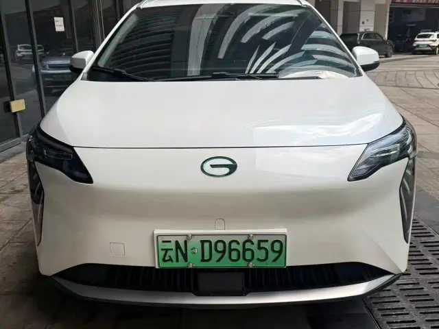 GAC Aion Y — Фото автомобиля 2