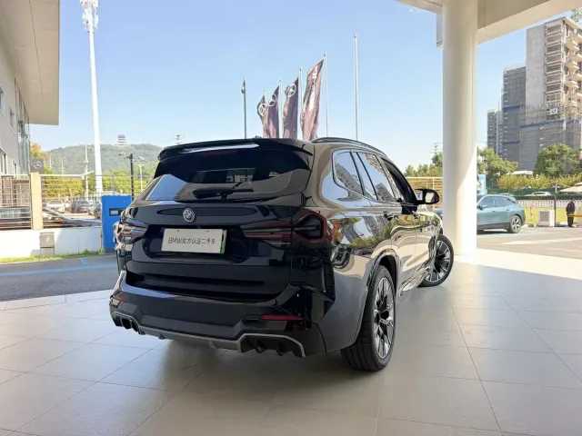 BMW iX3 — Фото автомобиля 5
