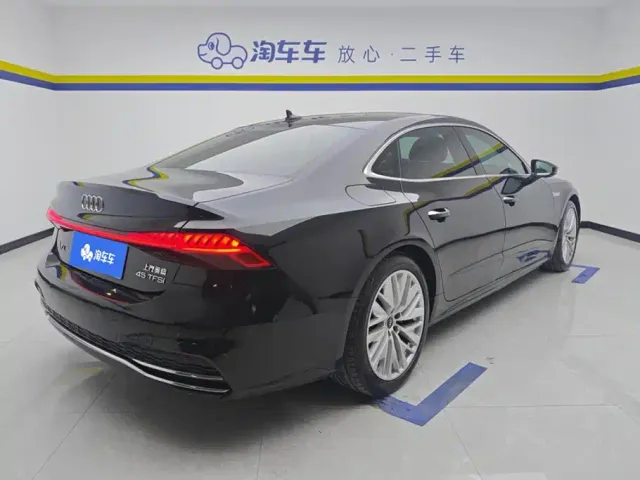 Audi A7L — Фото автомобиля 3