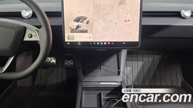 Tesla Model 3 — Фото автомобиля 20
