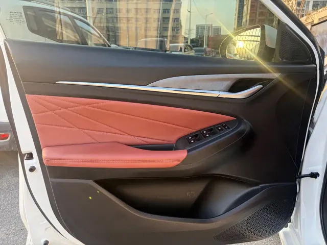 Changan Eado — Фото автомобиля 14