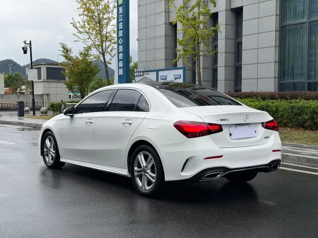 Mercedes-Benz A-Class — Фото автомобиля 6