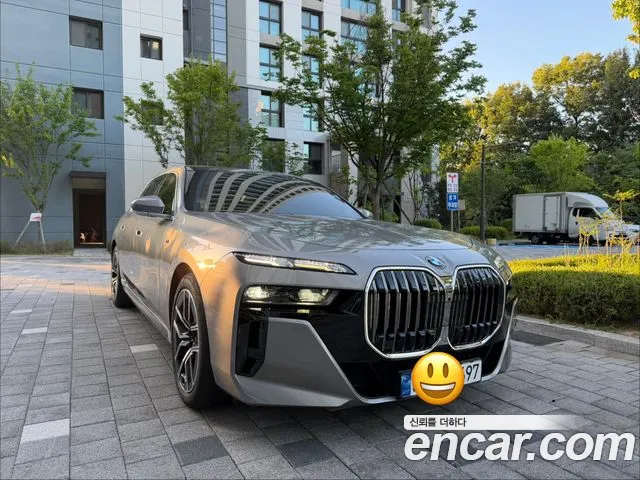 BMW 7 Series G70 — Фото автомобиля 4