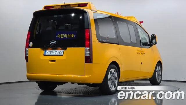 Hyundai Staria — Фото автомобиля 2