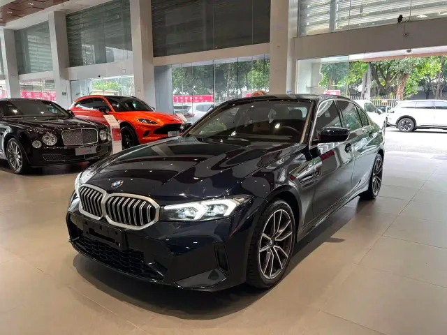 Фотография автомобиля — BMW 3 Series