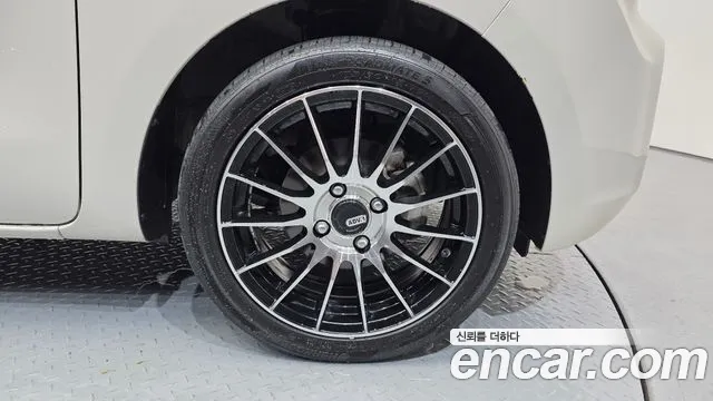Kia RAY Новый Ray Signature — Фото автомобиля 5