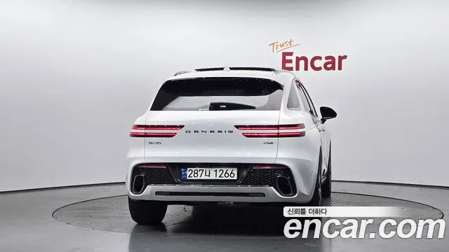 Genesis GV70 2.5T Бензин AWD — Фото автомобиля 4