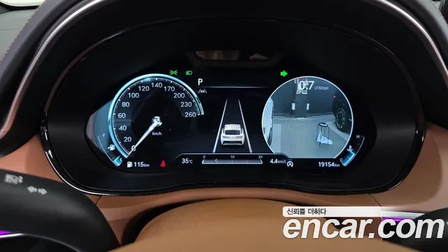 Genesis GV70 2.5T Бензин 2WD — Фото автомобиля 8